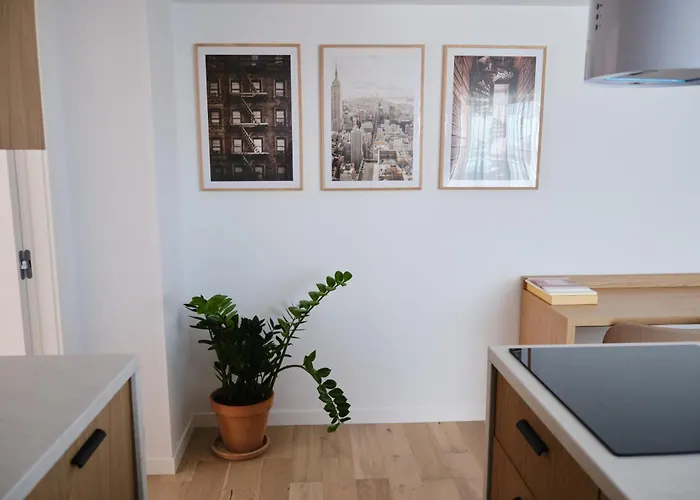 Brown I One Bedroom I One Cotroceni Park *