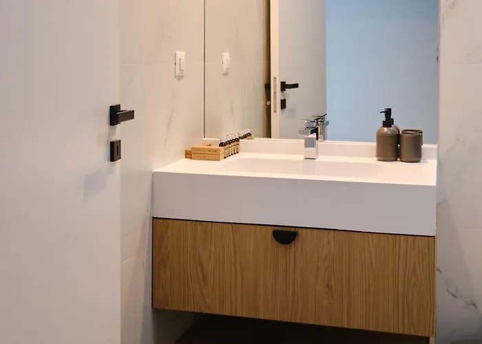 Апартаменти Brown I One Bedroom I One Cotroceni Park Бухарест