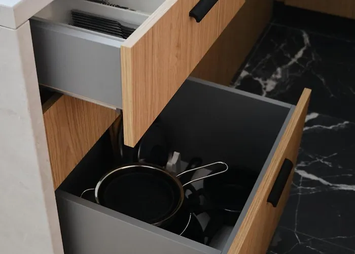 Brown I One Bedroom I One Cotroceni Park Бухарест