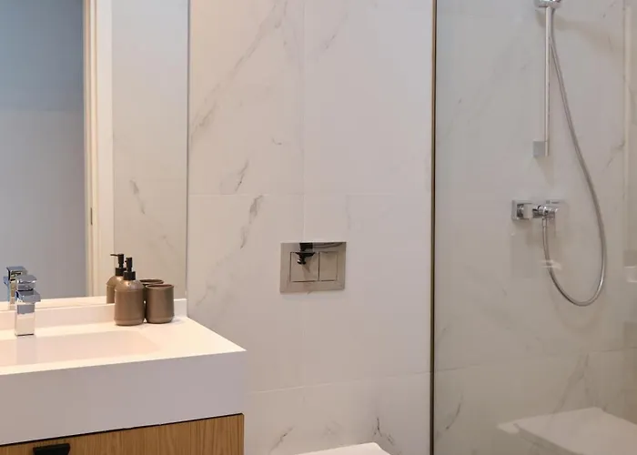 Brown I One Bedroom I One Cotroceni Park Βουκουρέστι