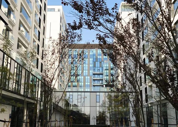 Brown I One Bedroom I One Cotroceni Park * Бухарест