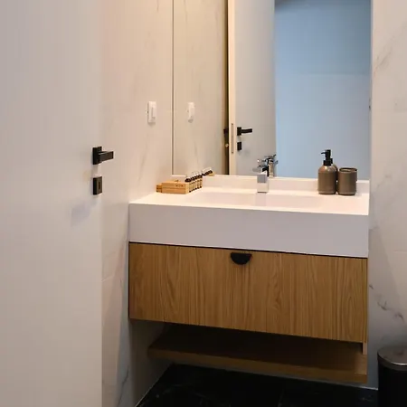 公寓 Brown I One Bedroom I One Cotroceni Park 布加勒斯特