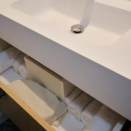 Brown I One Bedroom I One Cotroceni Park 布加勒斯特
