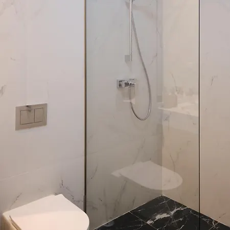 公寓 Brown I One Bedroom I One Cotroceni Park 布加勒斯特